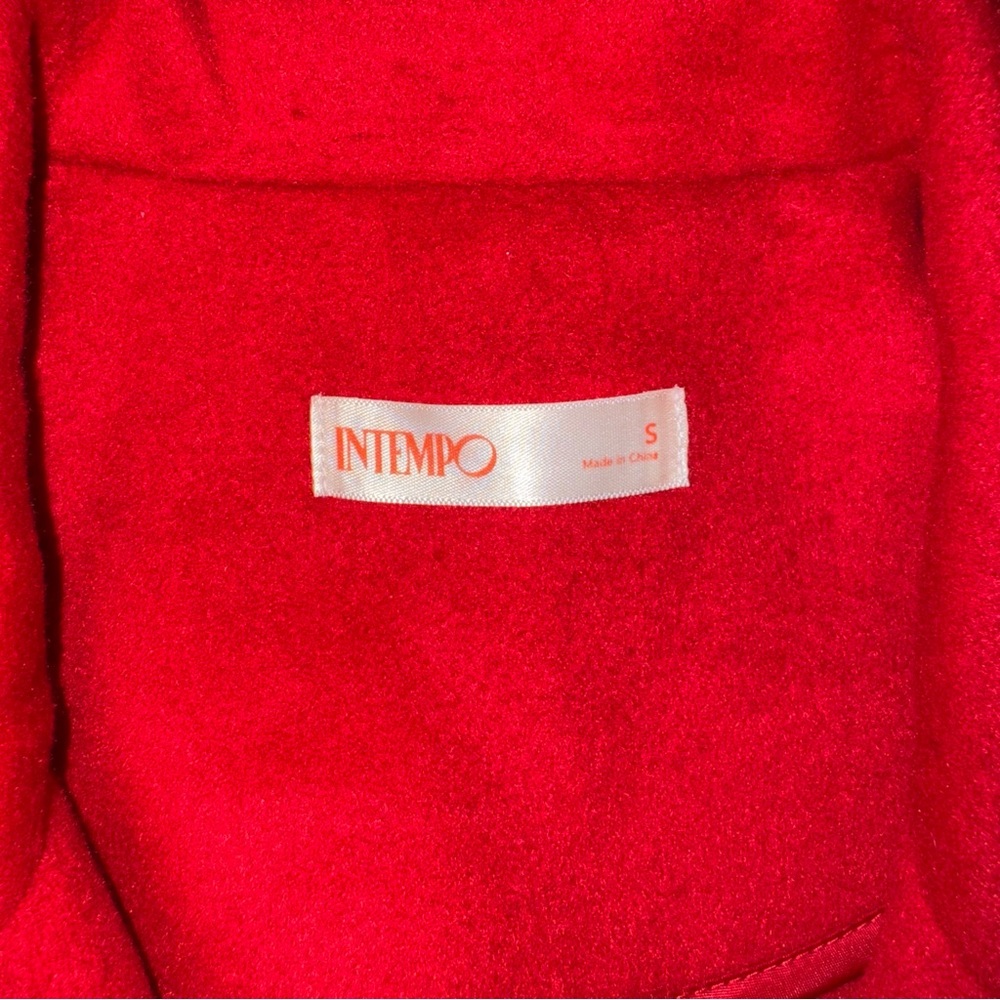 Red Winter Coat Size Small - Picture 4 of 6